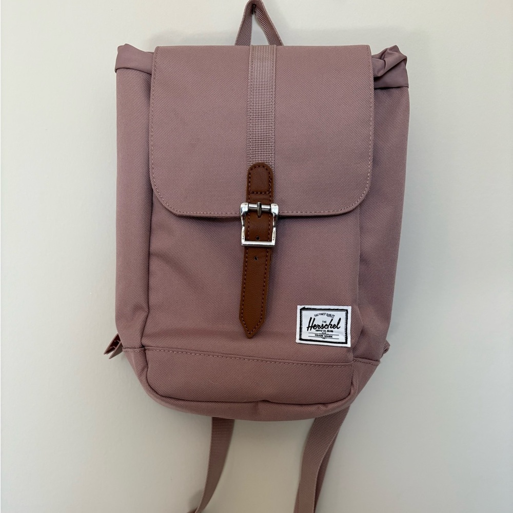 The Herschel Supply Company Retreat Sling Bag NWT